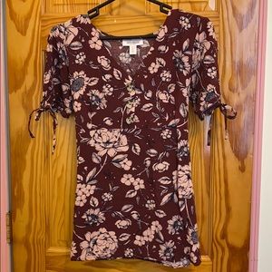 Button Detail Floral Print Maternity Top